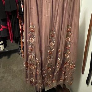 Amazing Sundance embroidered tulle long skirt. M